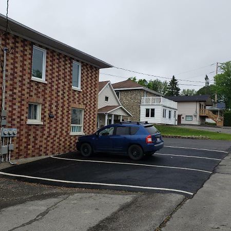 Cozy Quiet Place Next To Hwy Smart Tv+Wifi+Netflix Edmundston Eksteriør bilde